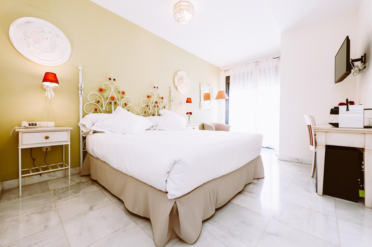 Basic Hotel Dona Manuela Seville Exterior photo